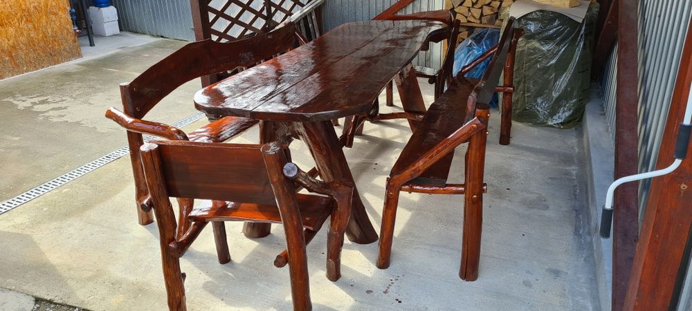 Mobilier rustic de curte