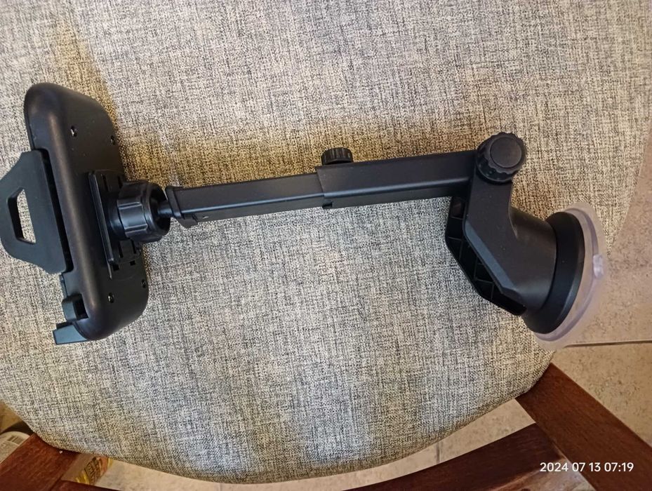 Универсална стойка за кола за мобилен телефон