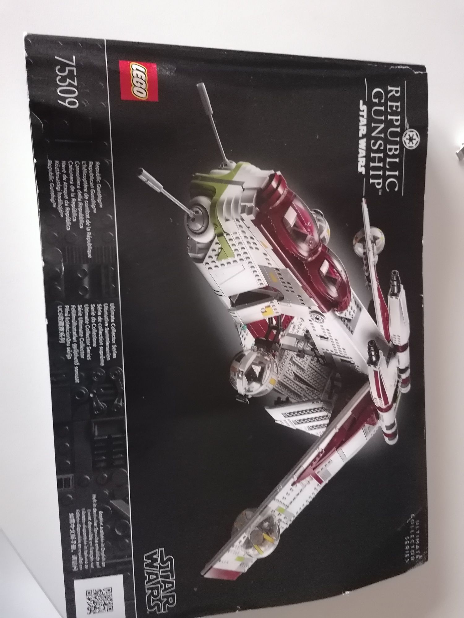 LEGO Star Wars UCS Republic Gunship (75309)