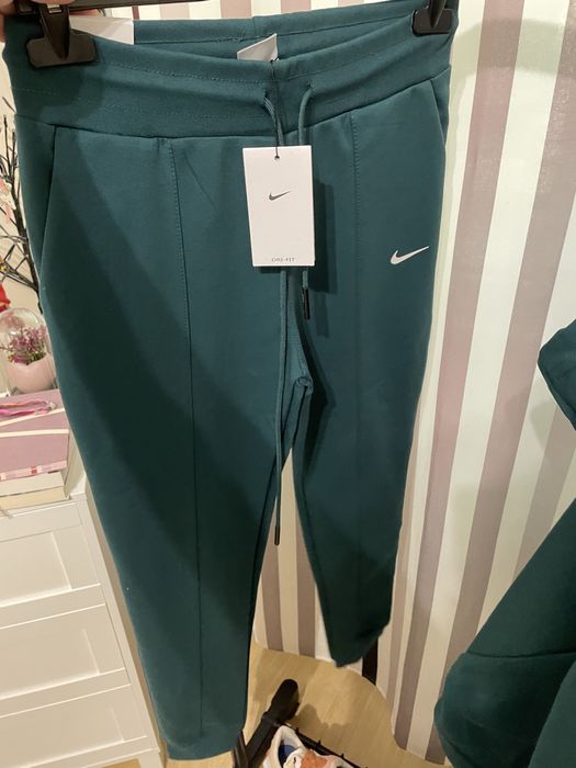 Дамски комплекти