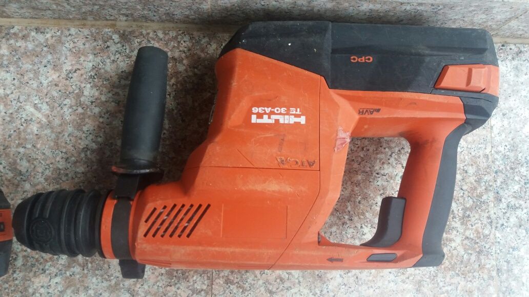 Hilti set demolator, rotopercutor pe acumulatori