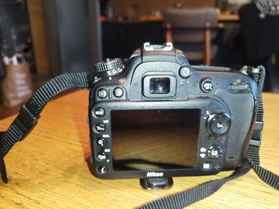 Nikon D7100 + AF-S DX 18-105mm VR – Отлично състояние