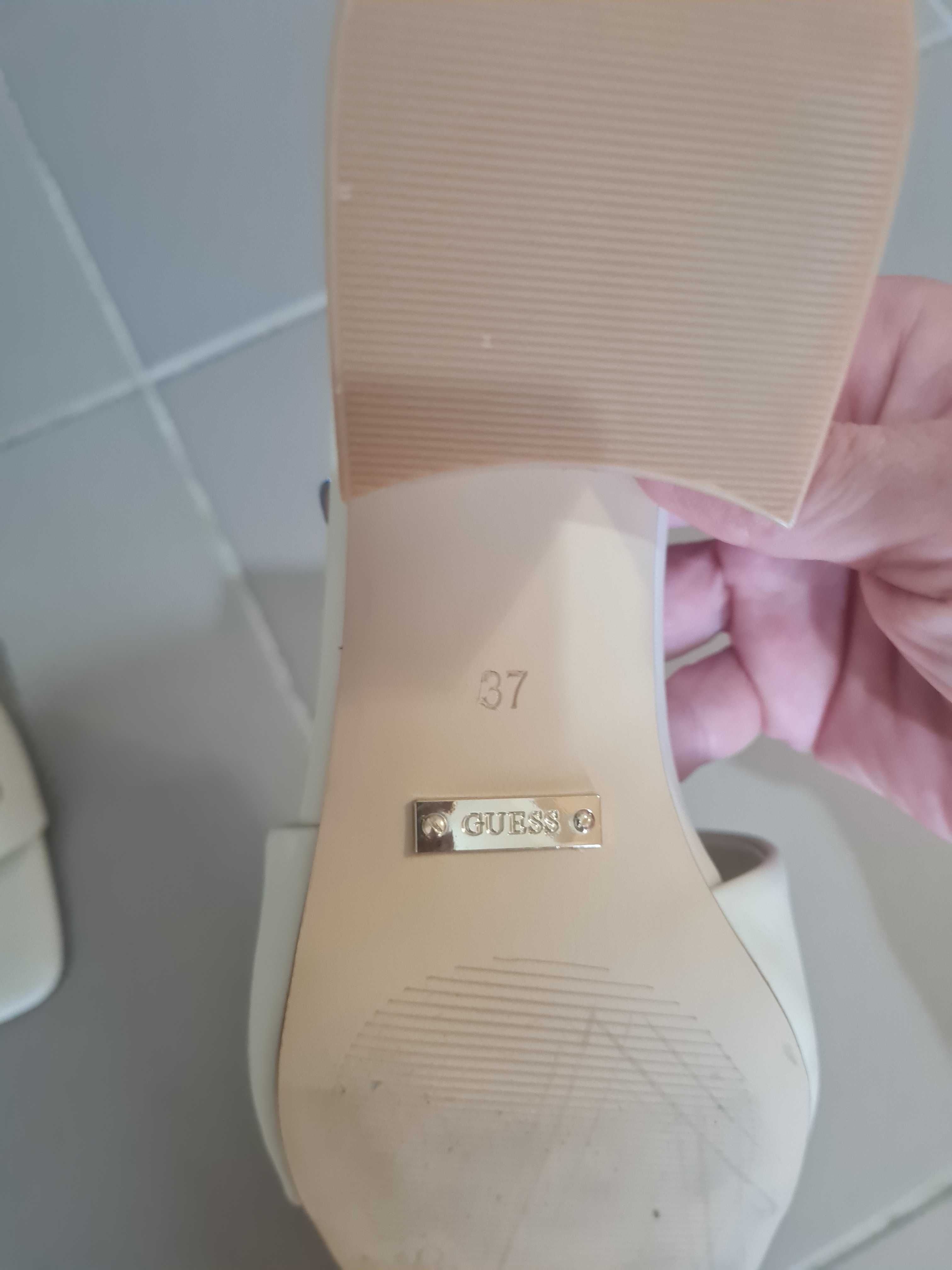 Guess нови чехли