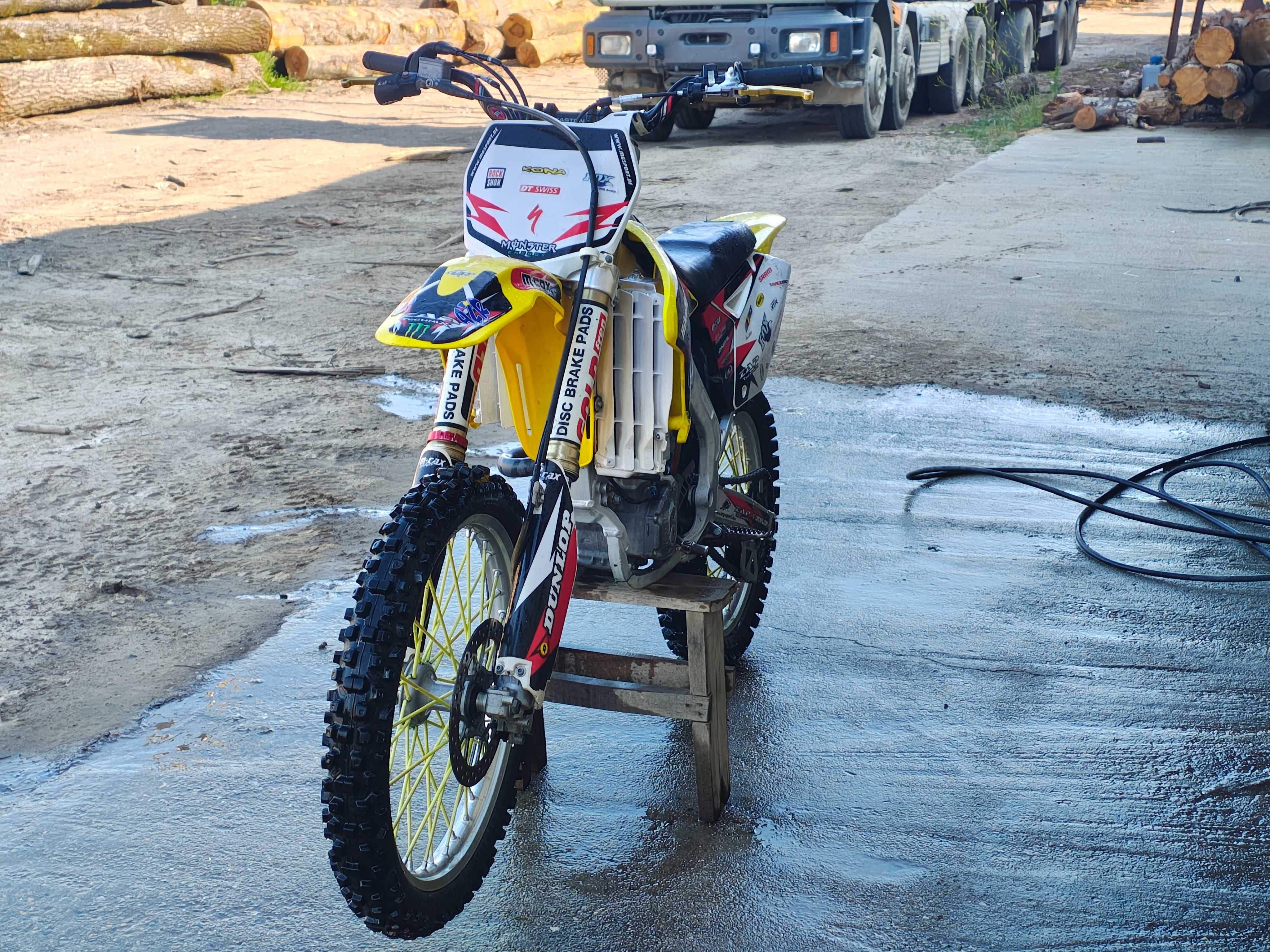 Suzuki Rmz 250 an 2009 impecabil!!