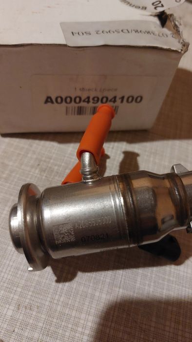 Injector adblue mercedes A00049041  e class original, nou A0004904100