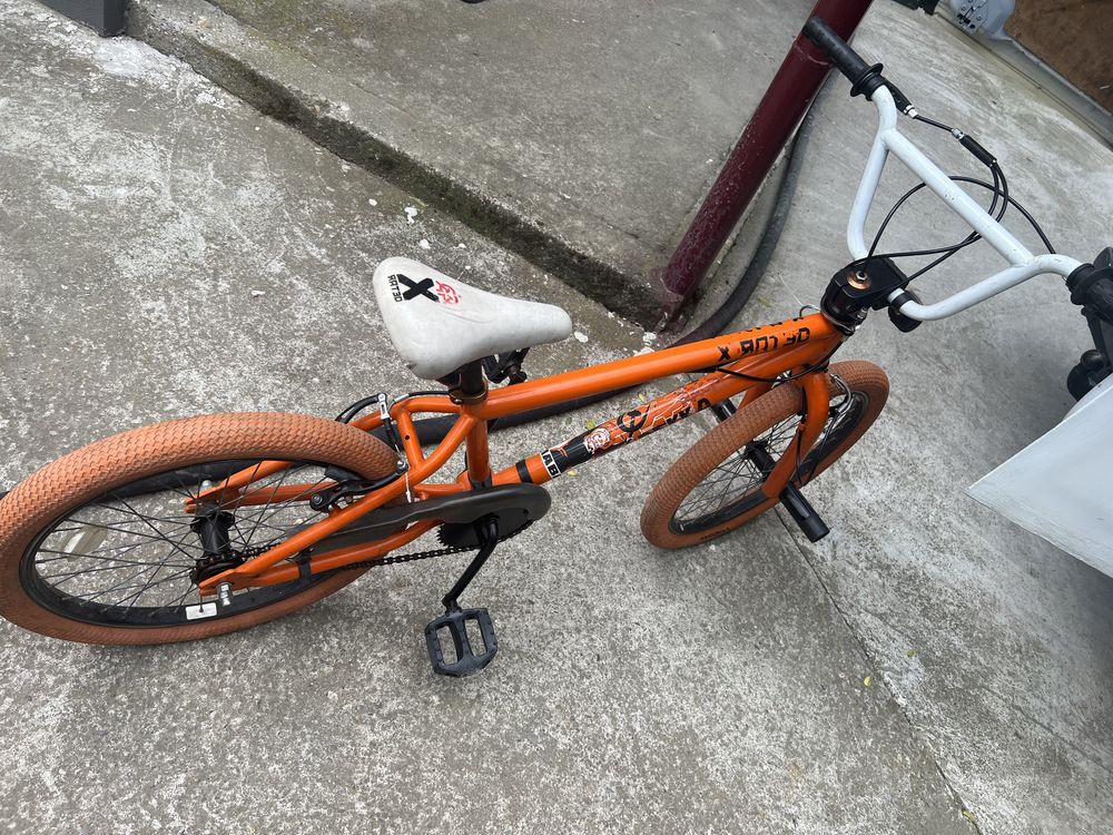 Bicicleta BMX de vanzare