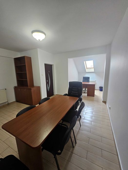 Ofer spre inchiriere spațiu comercial ultracentral