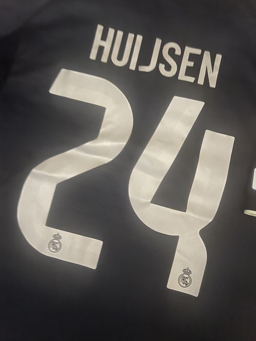 Tricou Huijsen real madrid
