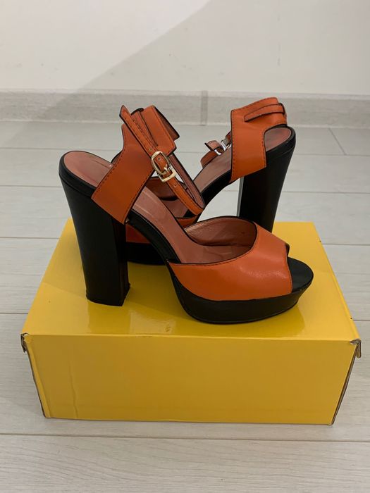 Продам туфли на каблуке 11 см