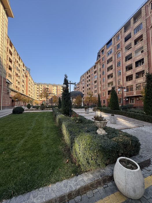 Новостройка Парисен Golden House 2 комнатная