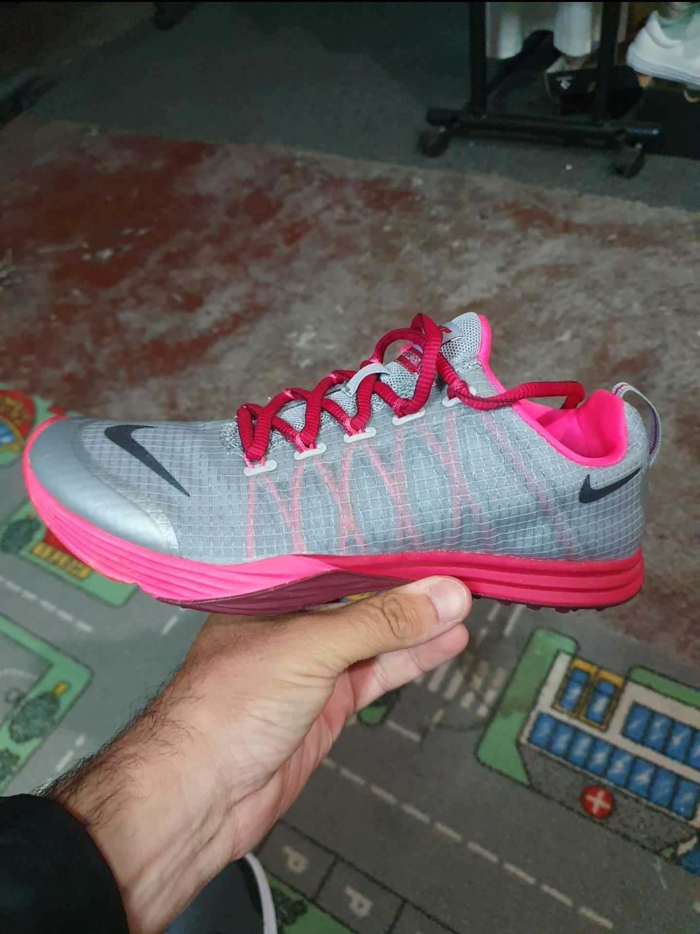 Nike LunarLon Pink Woman noi pret 300 lei