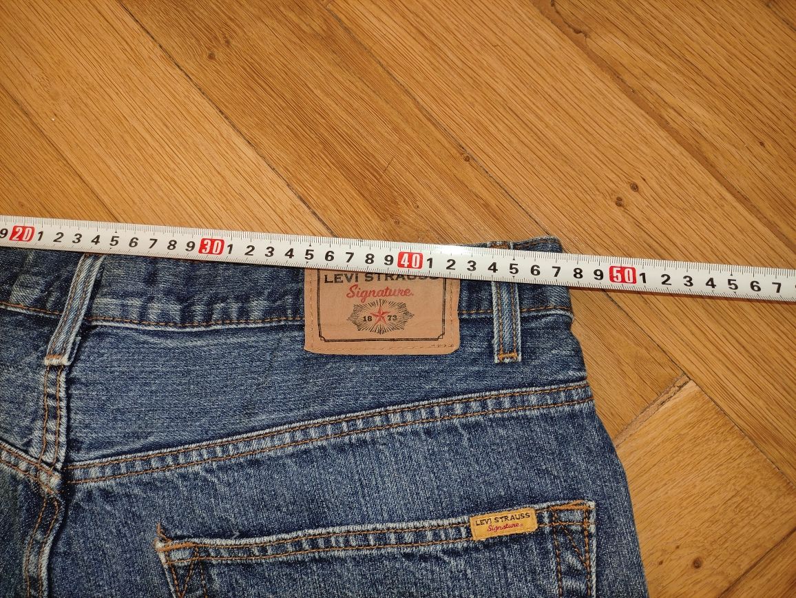 Pantaloni scurti blugi Levi Straus, noi, XL