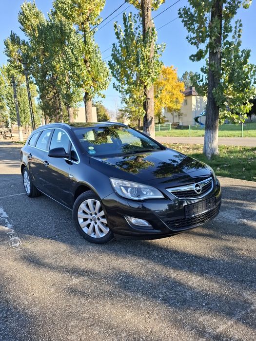 Opel Astra J  165 cp