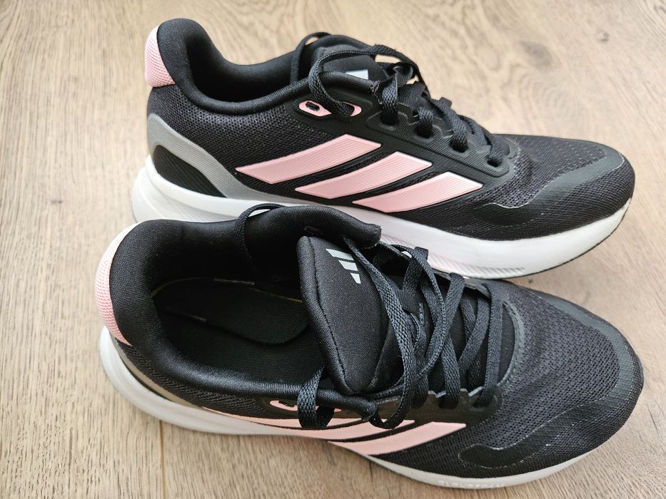 Маратонки Adidas