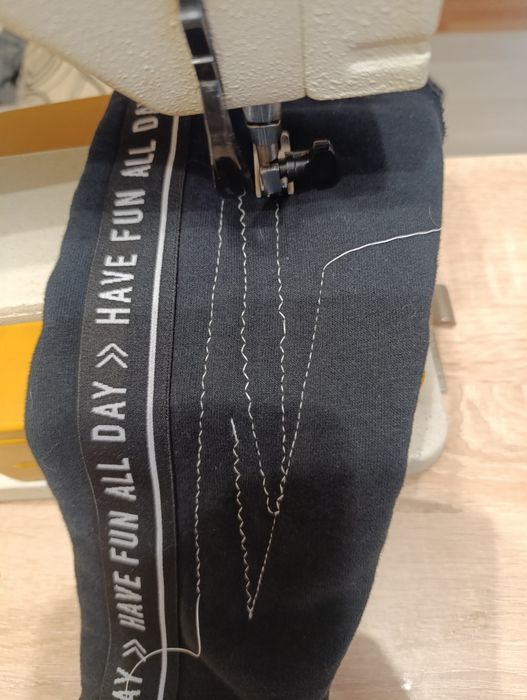 Шевна машина със вграден мотор.