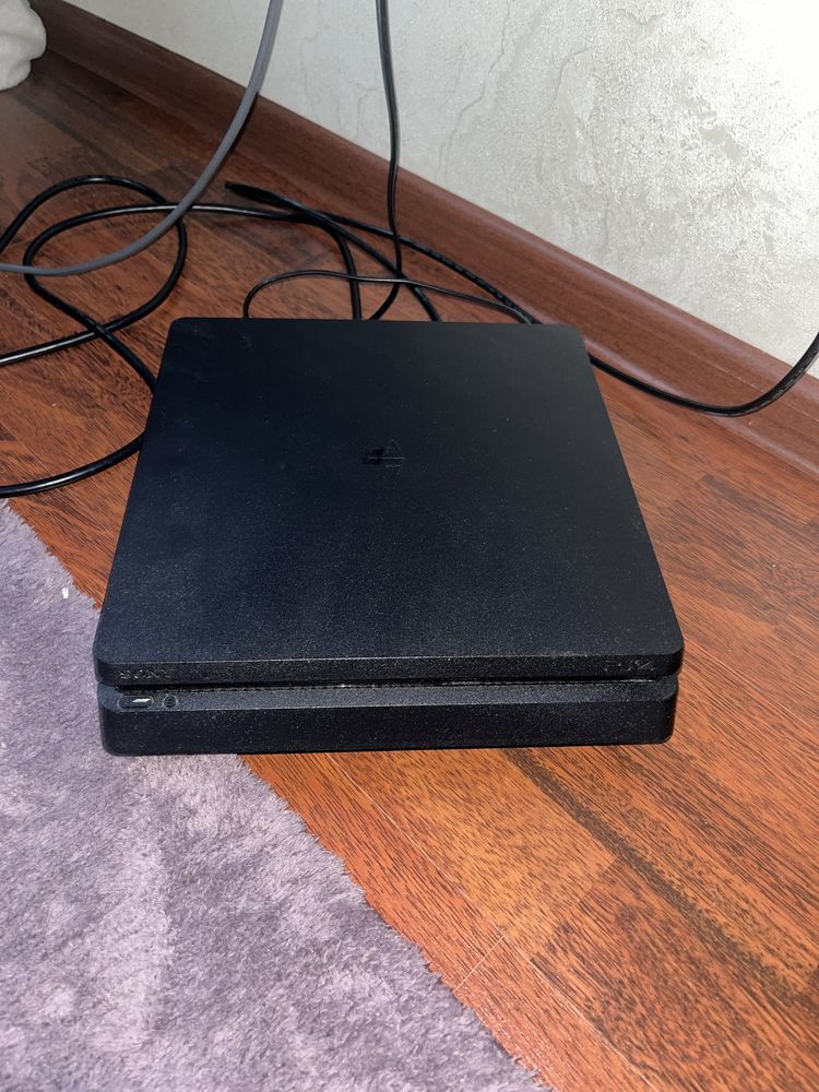 Ps4 slim 1tb в идеальном состоянии с играми