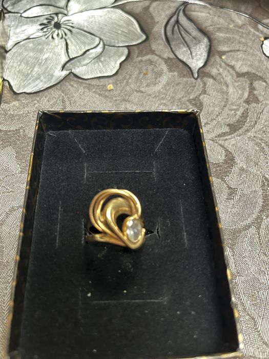 Златен пръстен, гривна и обеца 125лв на грам