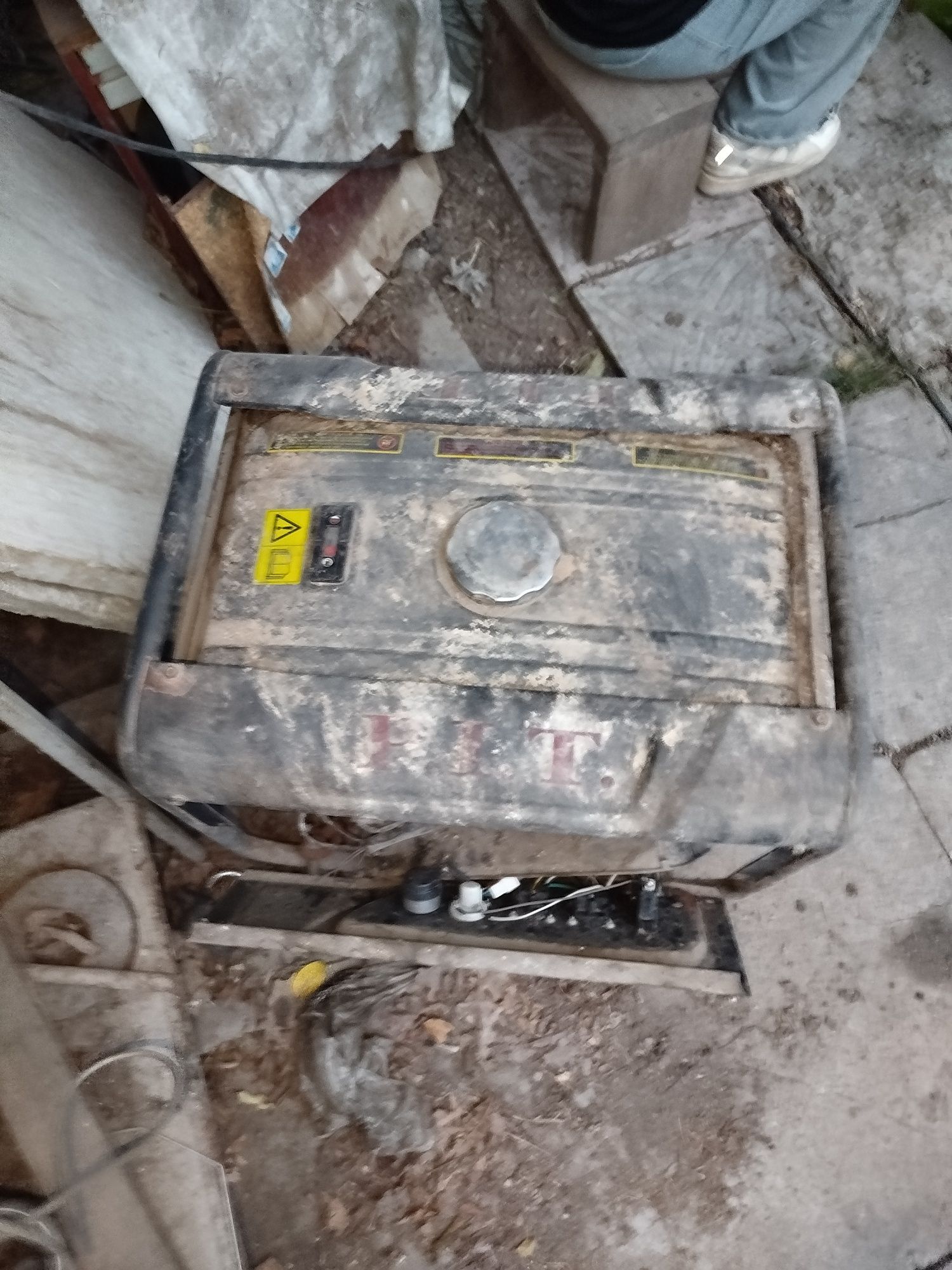 Генератор p.i.t pgb2500-c