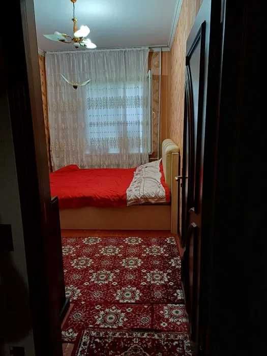 Юнусабад 11 квартал 3/1/4 Хороший ремонт. 1-этаж огород и подвал есть