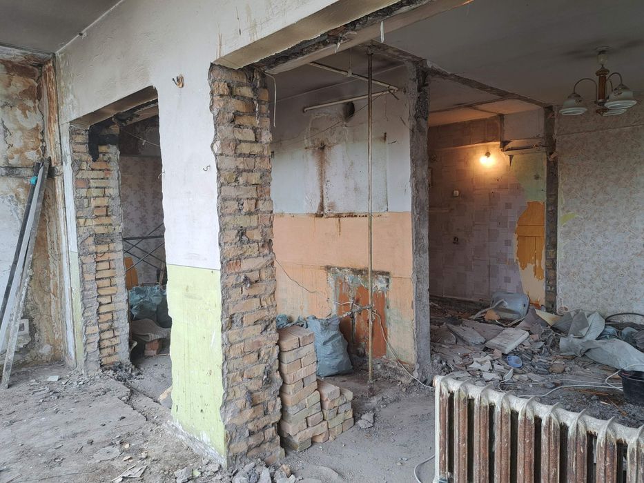 Демонтаж квартира подготовка к ремонту Копаем подвал