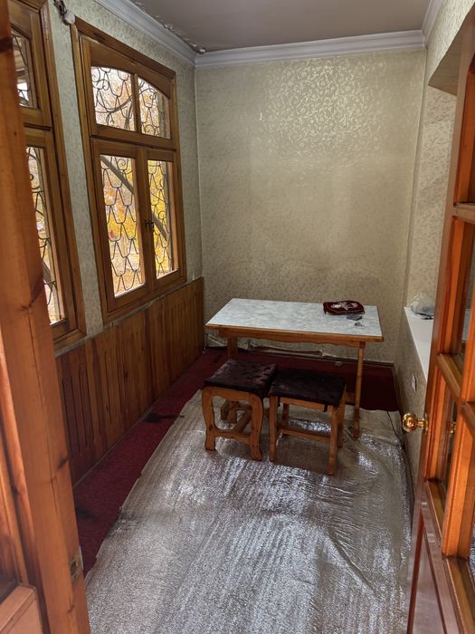 Сдаётся квартира каракамыш 1/4 трехкомнатная на первом этаже