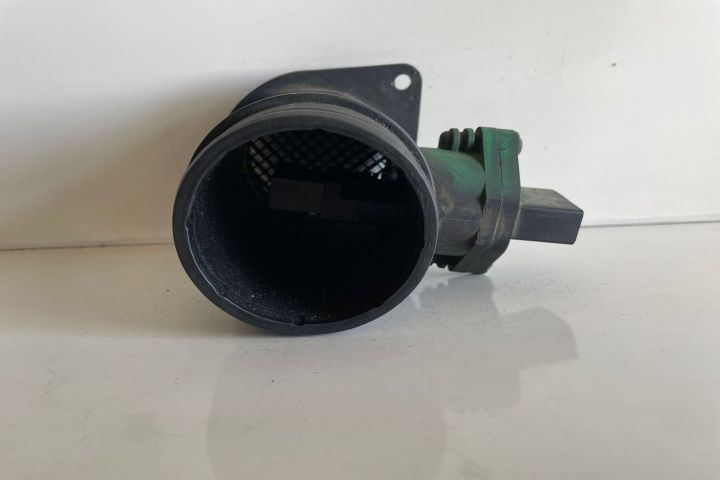 Debitmetru aer  Bosch 0281002216 / 028906461 Volkswagen VW Passat B5