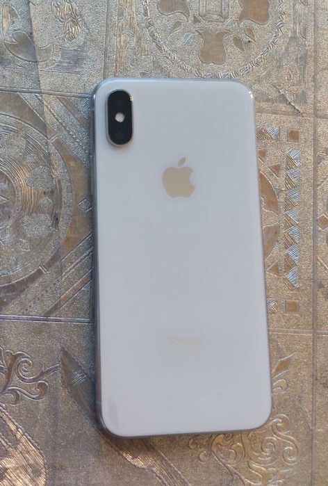 Iphone X holati ideal.