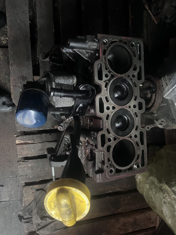 Vand bloc motor+pistoane Dacia Duster 1.5 dci 110 cp