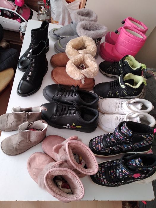 Топли и красиви детски боти и обувки