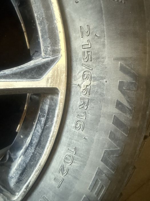 Продам шины в сборе с дисками