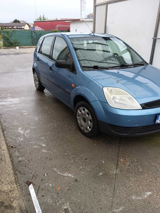 Ford fiesta de vânzare 1.300 benzina Acte valabile !!!