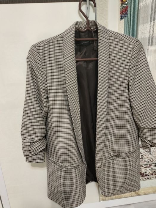 Стильный пиджак с рукавом 3/4