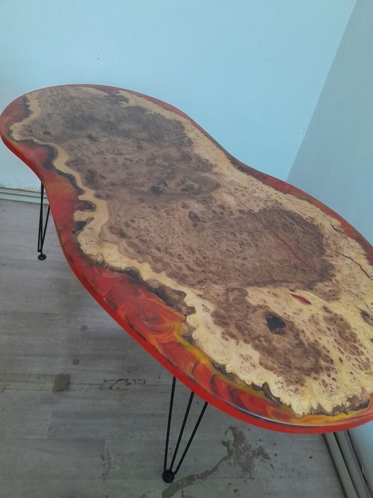 Продаю стол кухонный