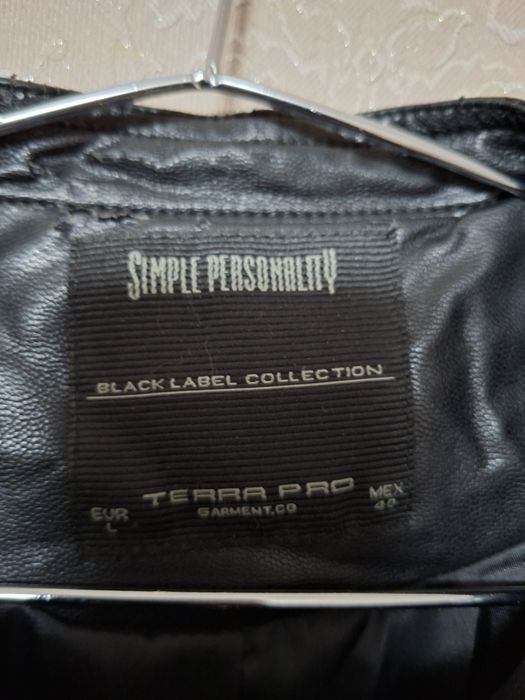 Продам куртку эко кожа