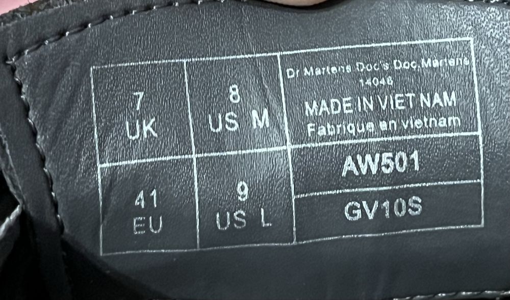 Pantofi Dr. Martens.. marime 41