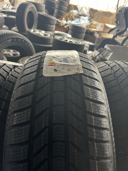 Чисто нови зимни гуми 215.50.17 Континентал