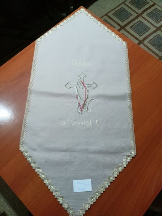 Traversă de masă de Paște