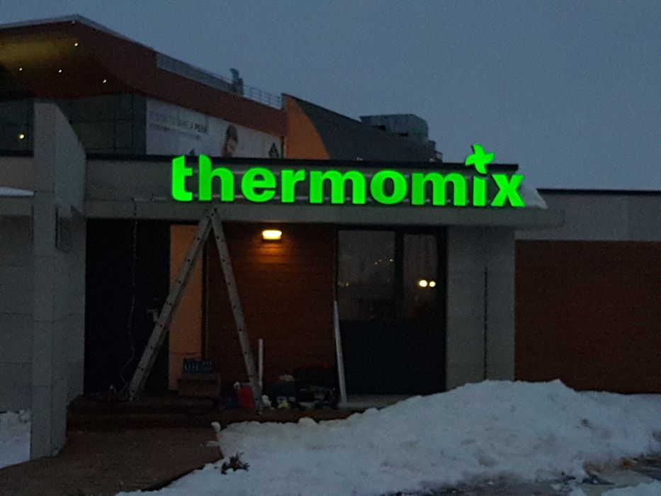 Reclame luminoase litere volumetrice casete si firme luminoase