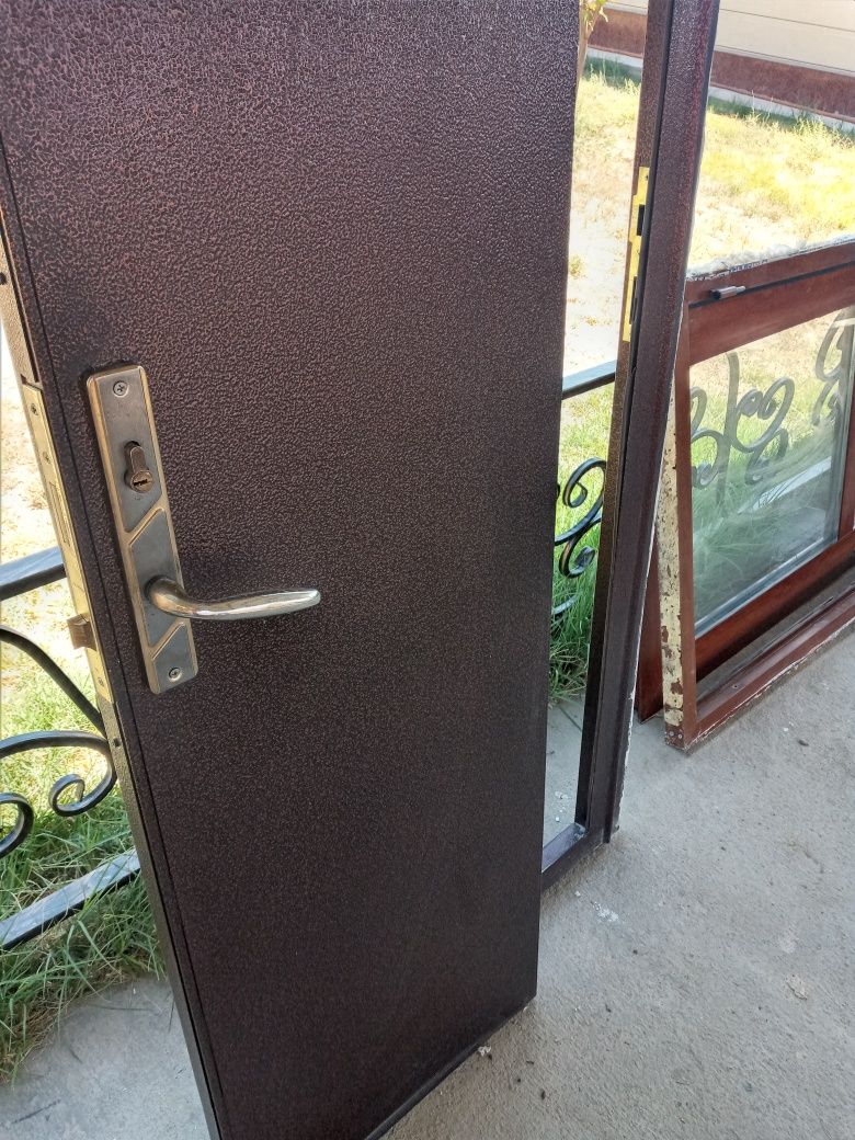 Двери металопластик железные