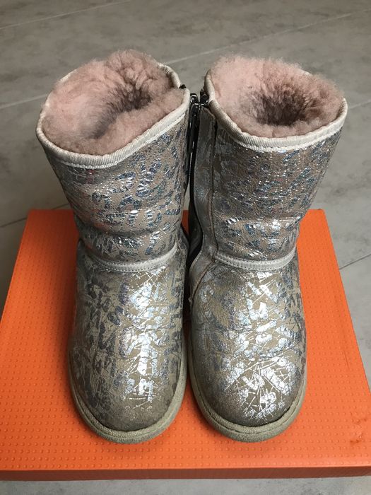 Уги для девочки