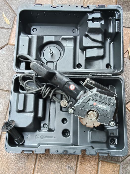 Mașina de făcut caneluri WURT. MASTER în condiții excelente