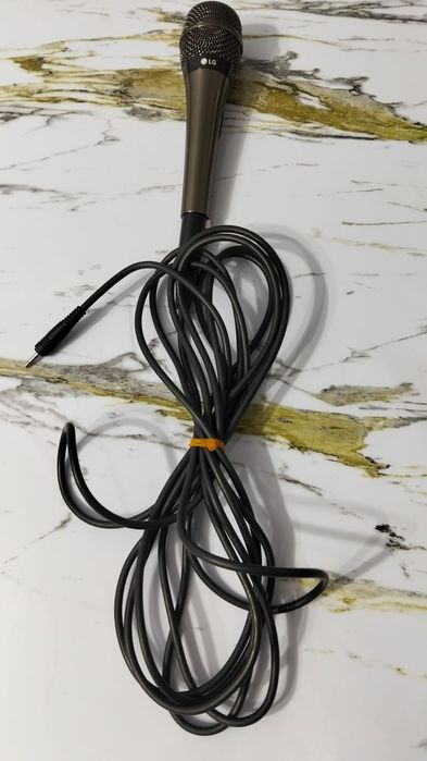 Микрофон LG в отличном состоянии