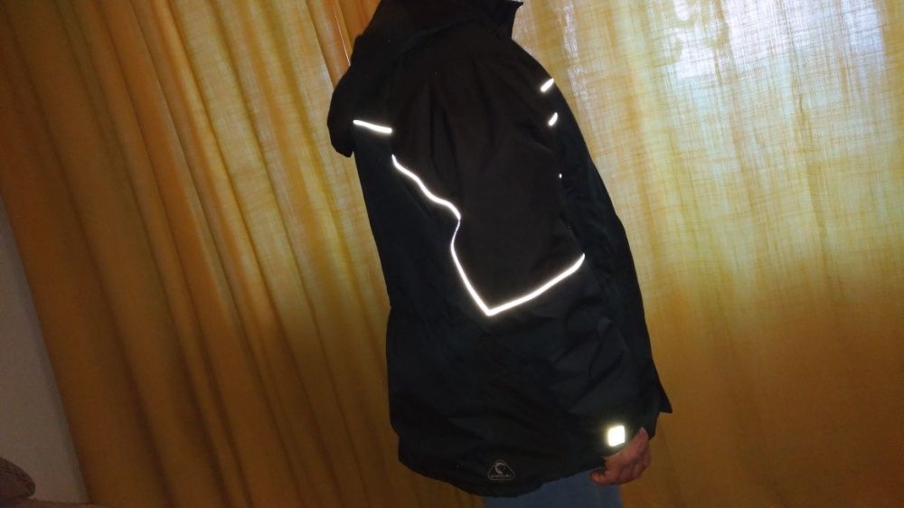 Geaca iarna (model deosebit) protectie la frig