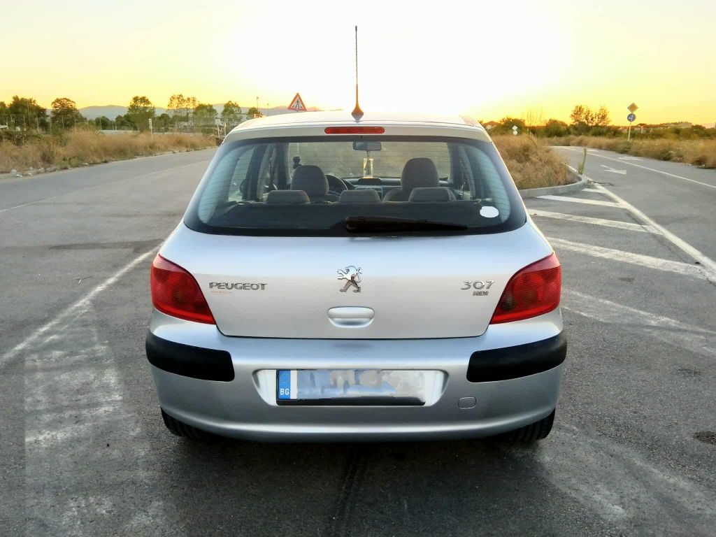 Продавам Пежо 307 2.0 HDI 90 к.с. 2003г.