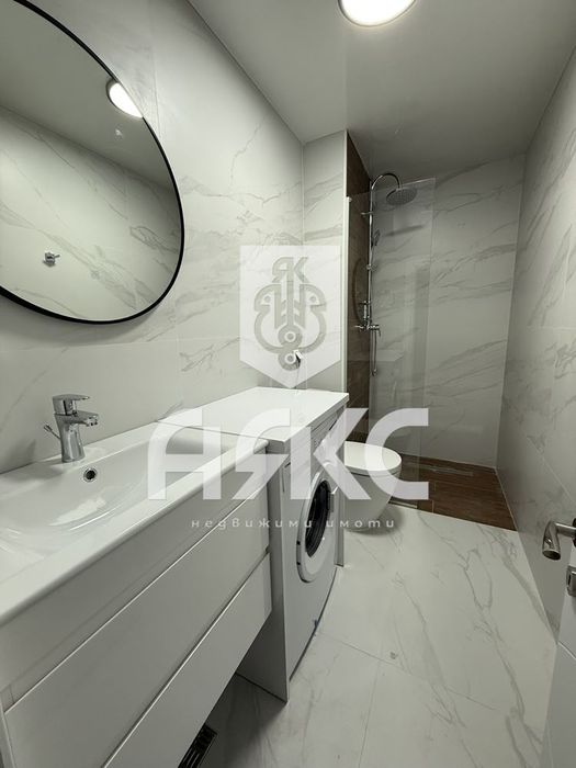 Двустаен апартамент в кв. Малинова долина