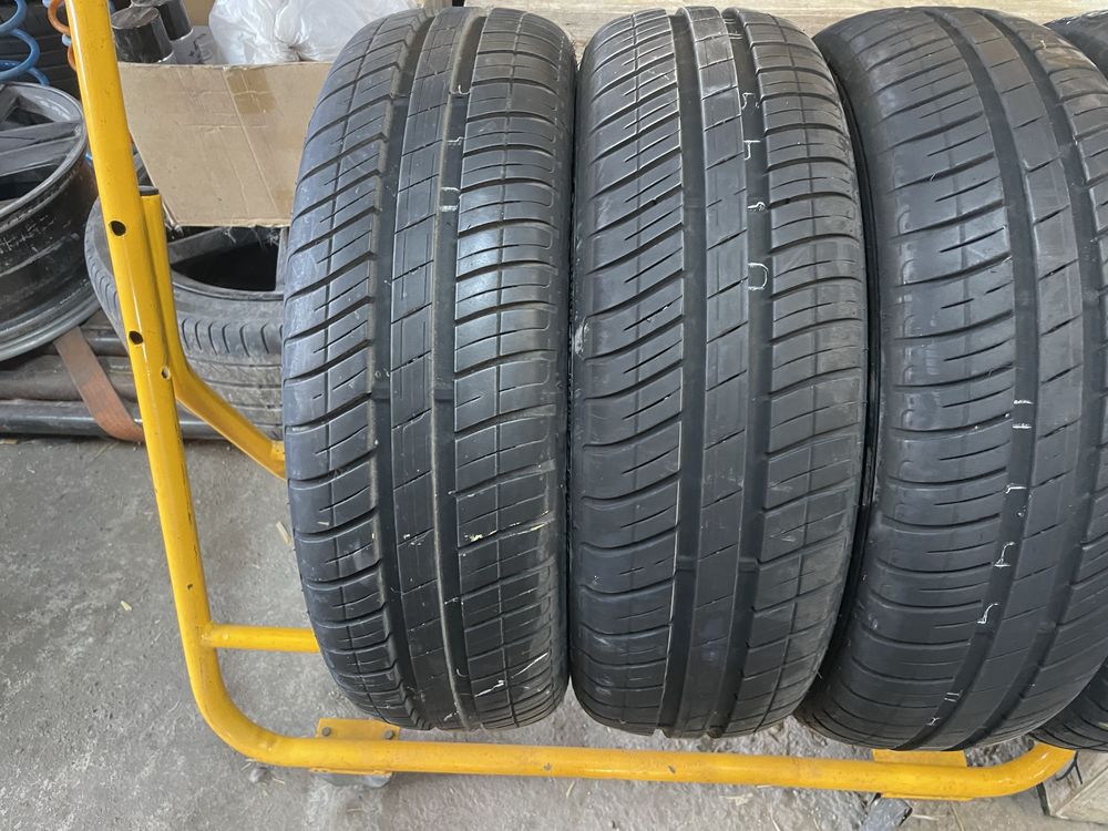 185/65/15 DUNLOP 4-бр