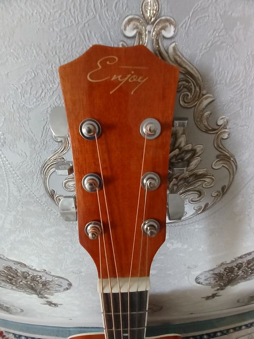 Продаётся  гитара