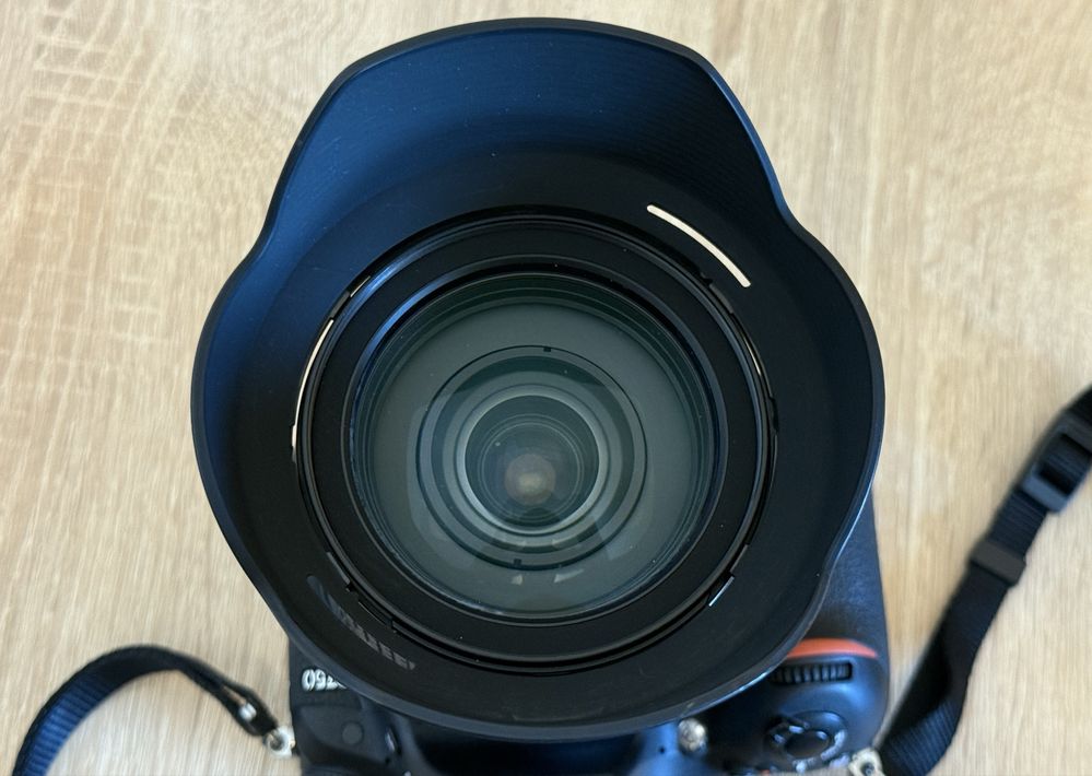 Nikon D750 AF-S NIKKOR 24-120 mm  (2580 Cadre)