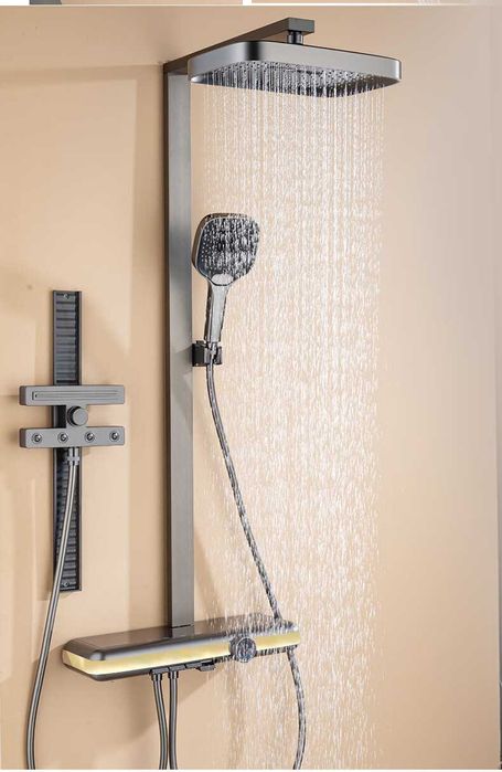 Модерен интелигентен душ с дисплей и LED подсветка D46