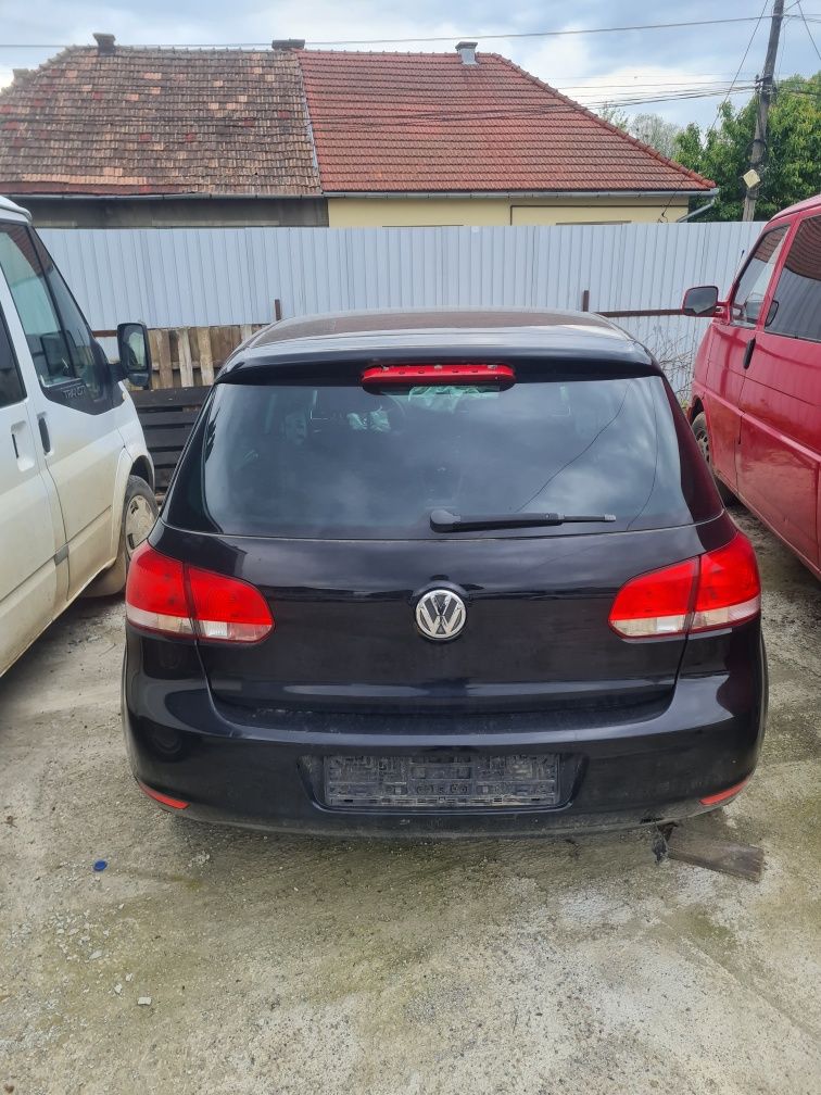 Dezmembrez Vw Golf 6 1.4 benzina
